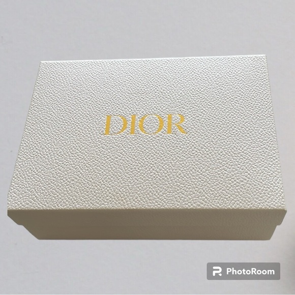 Dior White Pebble Gold Lettering Gift Box With Lid Large - Picture 9 of 9